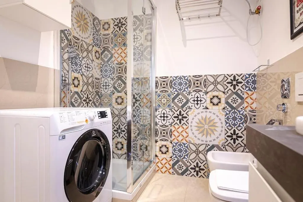 Toro Elegant Studio, In The Heart Of The City Bolonya 0*,  İtalya